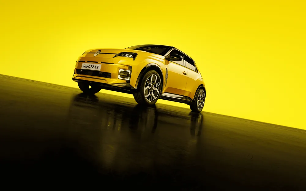 Renault 5 E-Tech electric, vue trois quarts avant